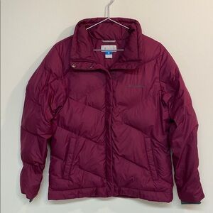Columbia brand Women's Burgundy Puffer Jacket size: L